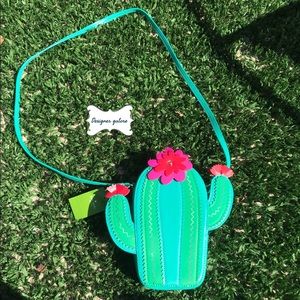 Sold on MERC NWT kate spade cactus crossbody🌵